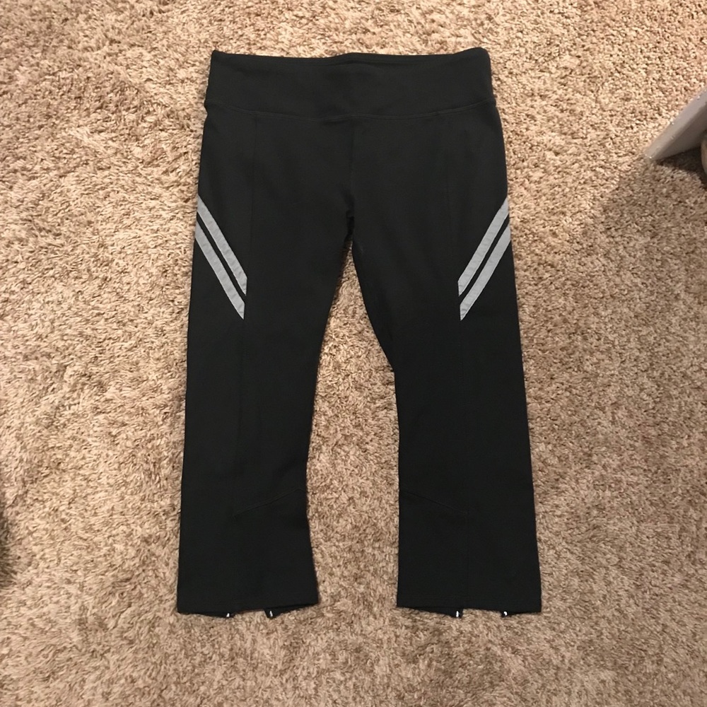Fabletics Capri leggings